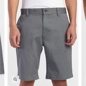 RVCA Men's Flat Front Gray Week-End Fit Shorts Size 33